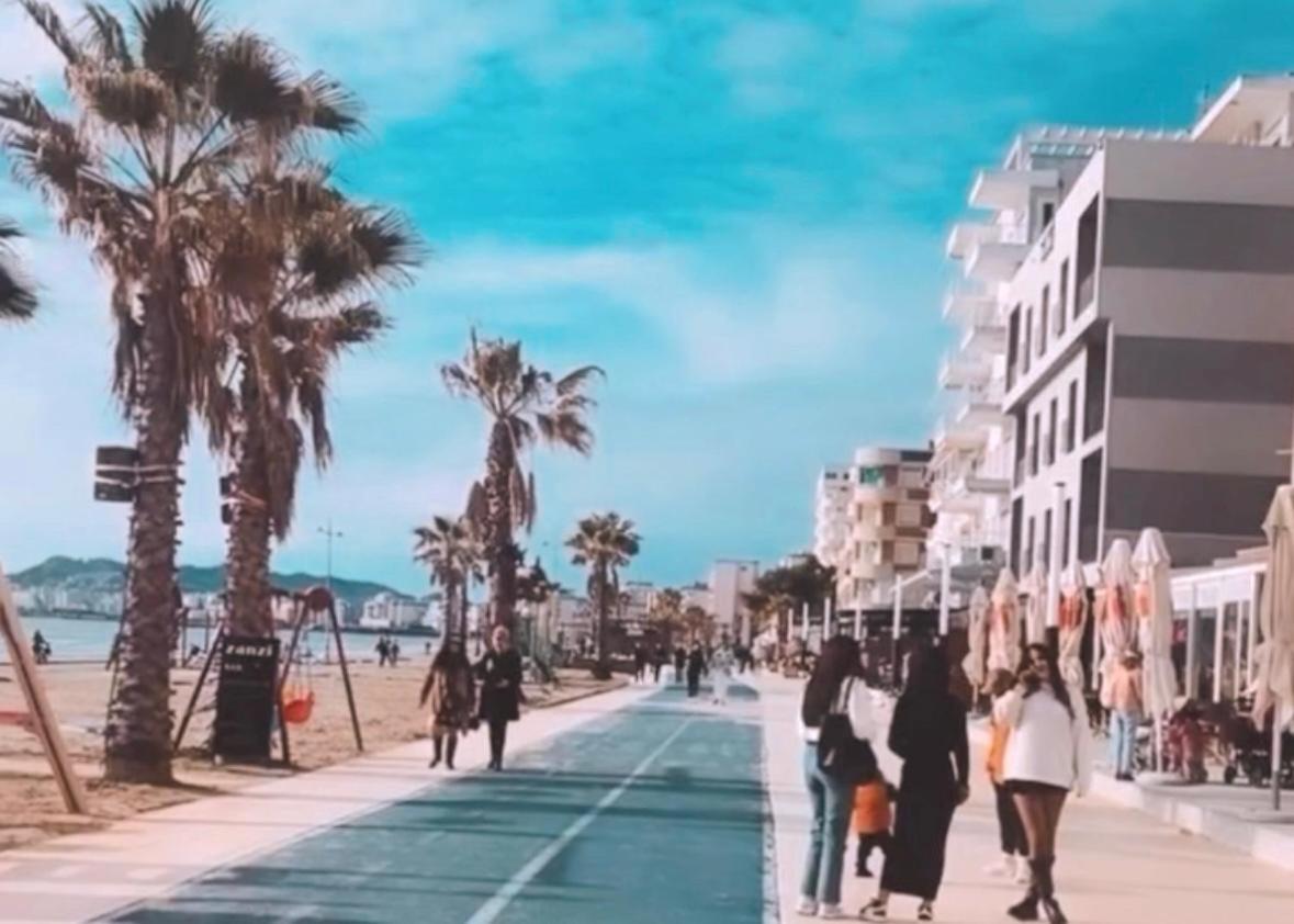 Durres Strand Direkt Am Meer Exterior photo
